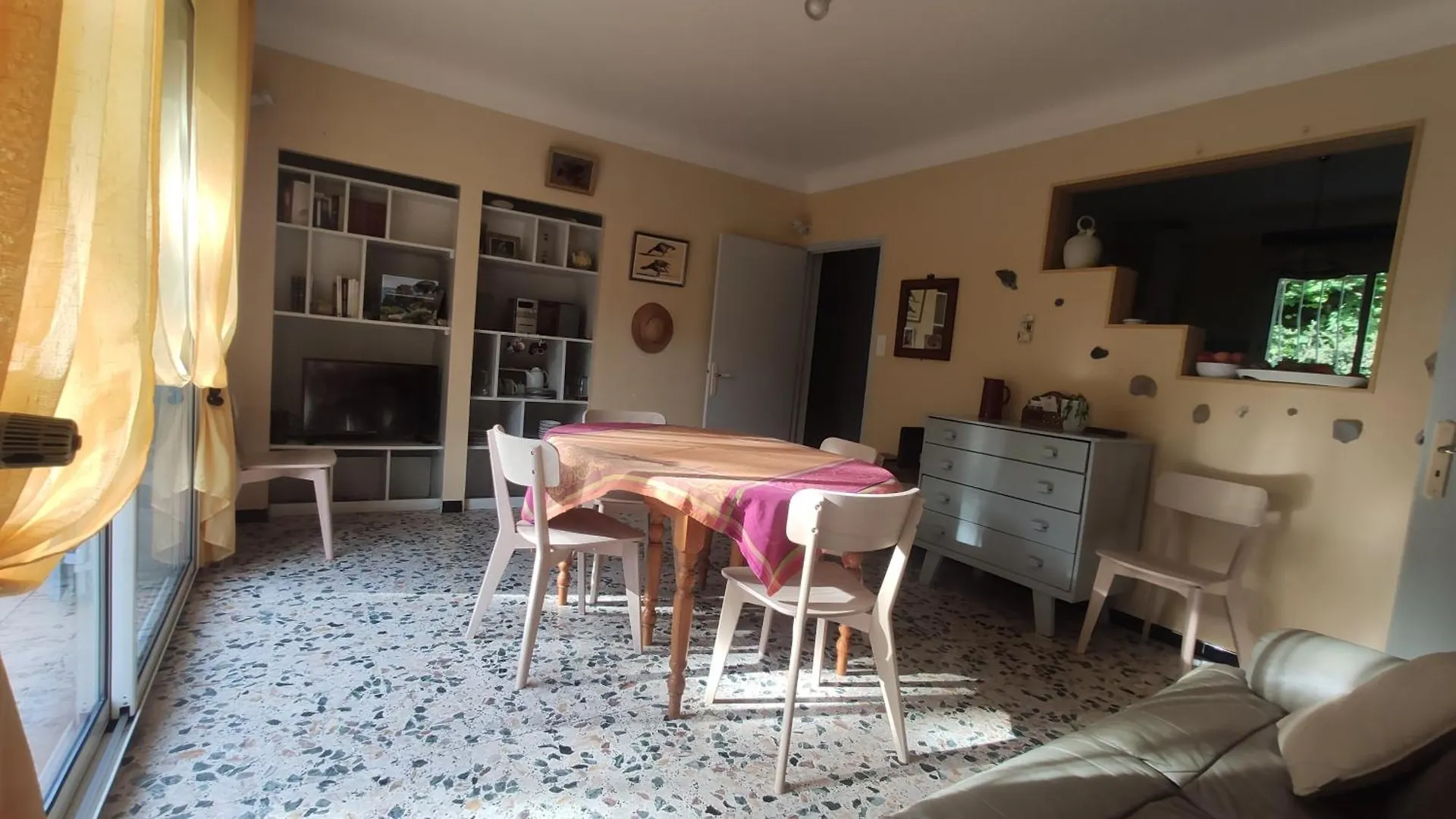 La Clairiere Villa Pierrelongue 0*,